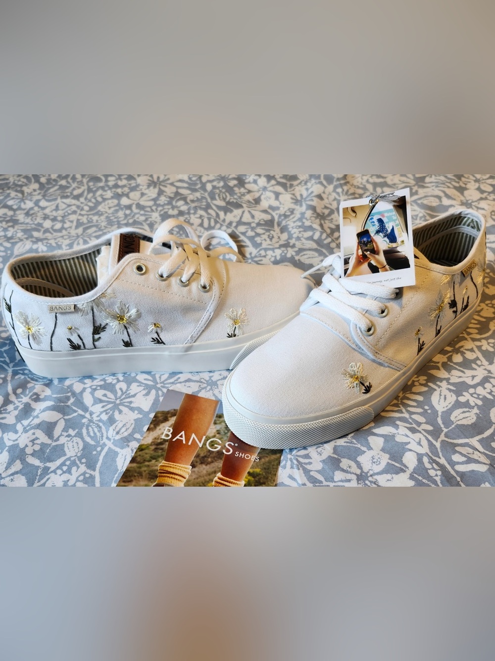 BANGS White Canvas Daisy Embroidered Women's Sneakers